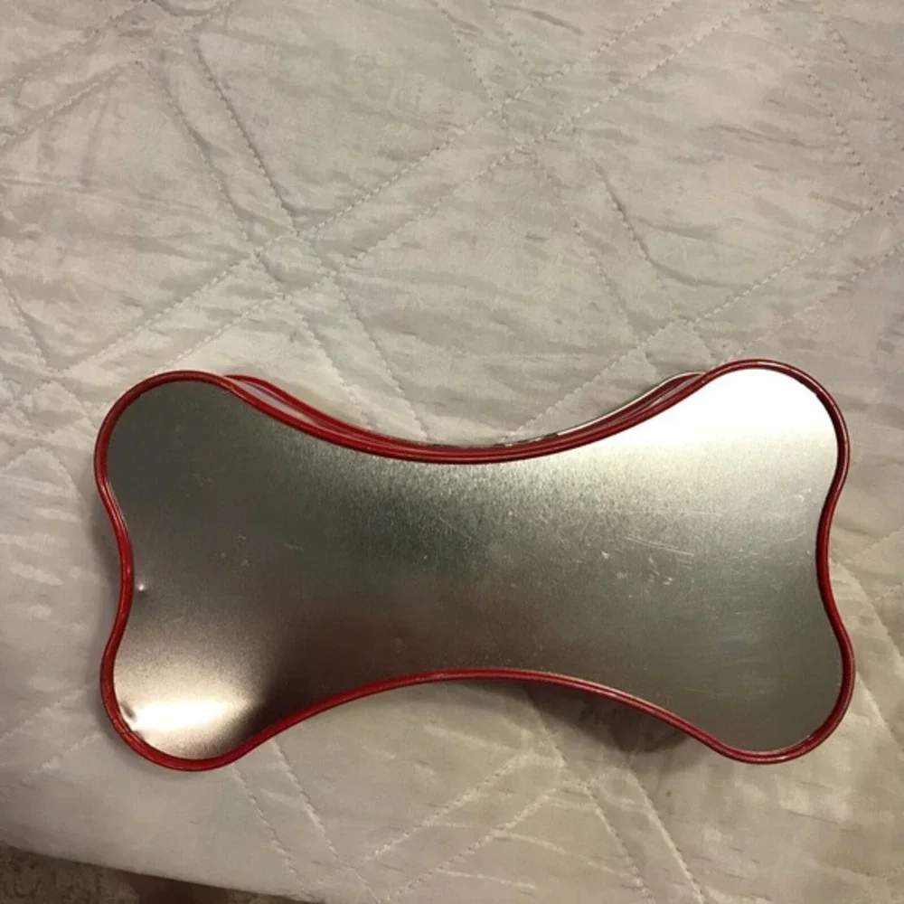 1999 Snoopy & Woodstock collectors bone‎ shaped tin